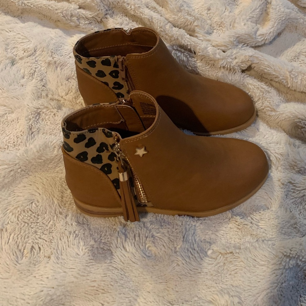 NWT Lily & Dan Girls’s booties. Size 13/1.